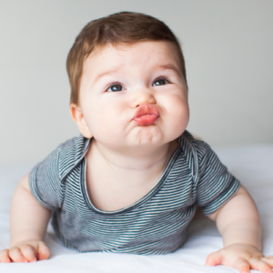 Bebé con ropa moda europea en Paraguay